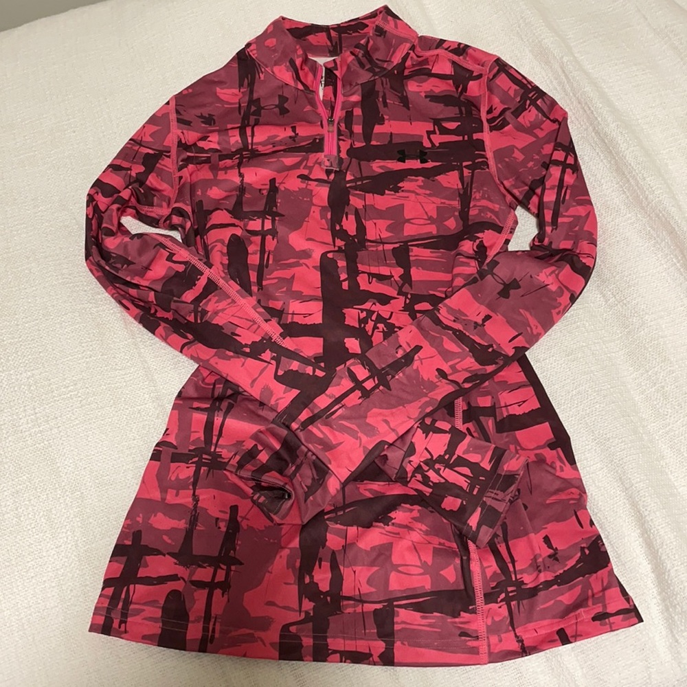 Woman’s Under Armor Cold Gear Top ❄️